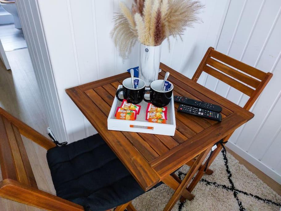 Le Sympathique - Petit Dejeuner, Netflix, Jacuzzi Rouen Exteriör bild