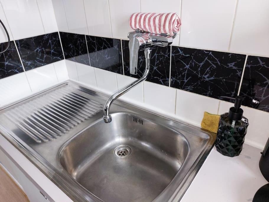 Le Sympathique - Petit Dejeuner, Netflix, Jacuzzi Rouen Exteriör bild