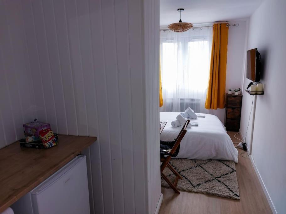 Le Sympathique - Petit Dejeuner, Netflix, Jacuzzi Rouen Exteriör bild